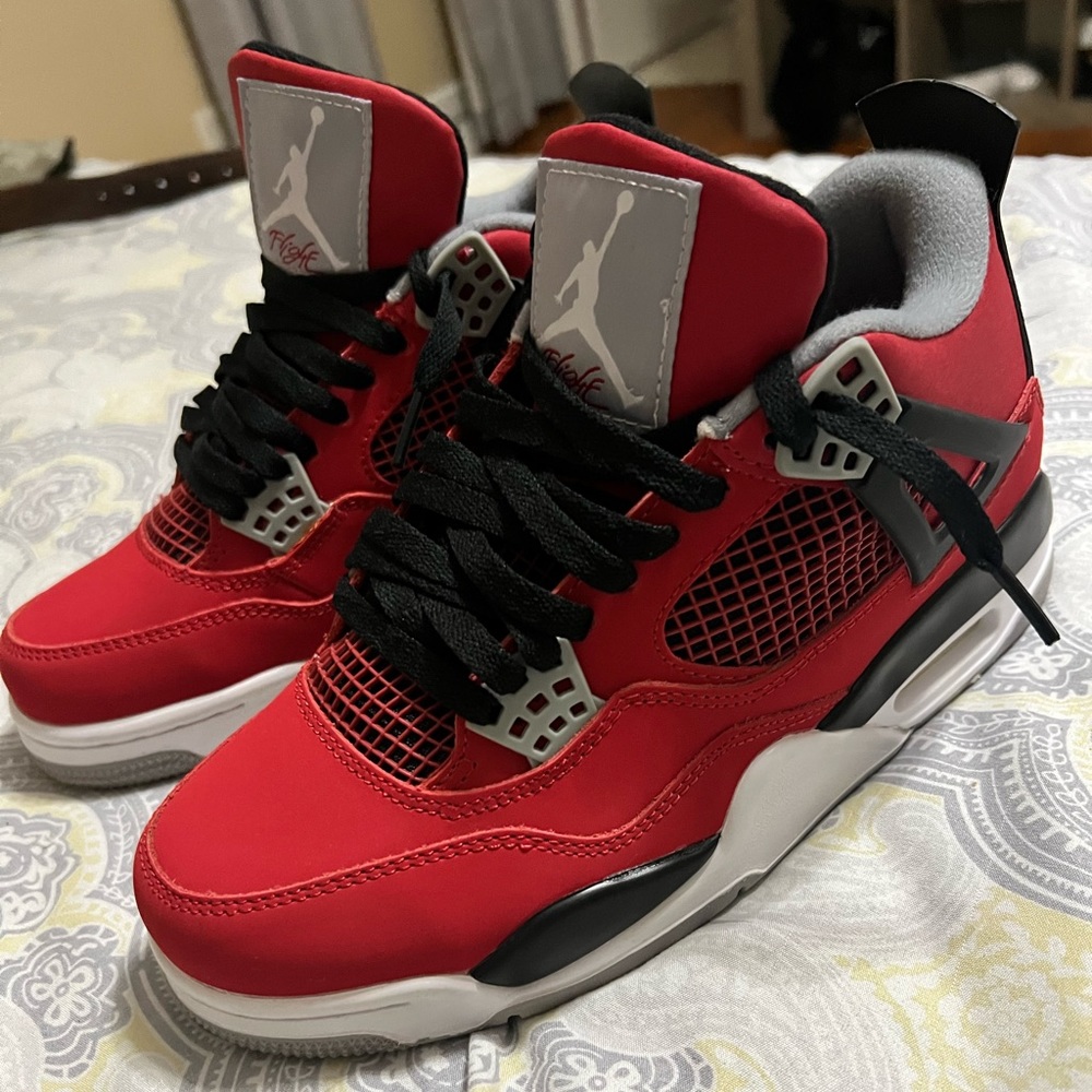 Jordan 4 Toro Bravo Size 7